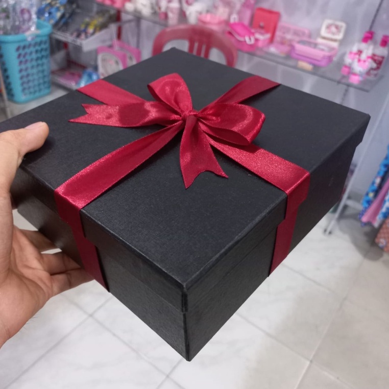 Gift Box Merah